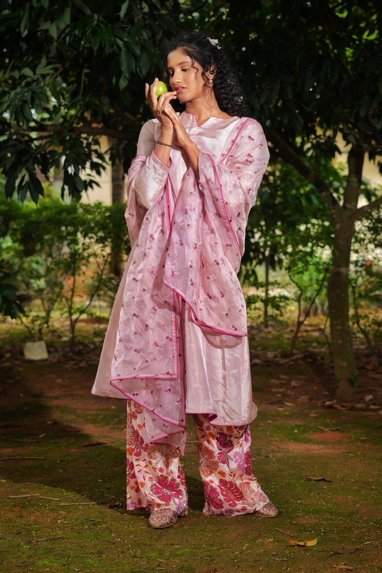 Gulbano Kurta set