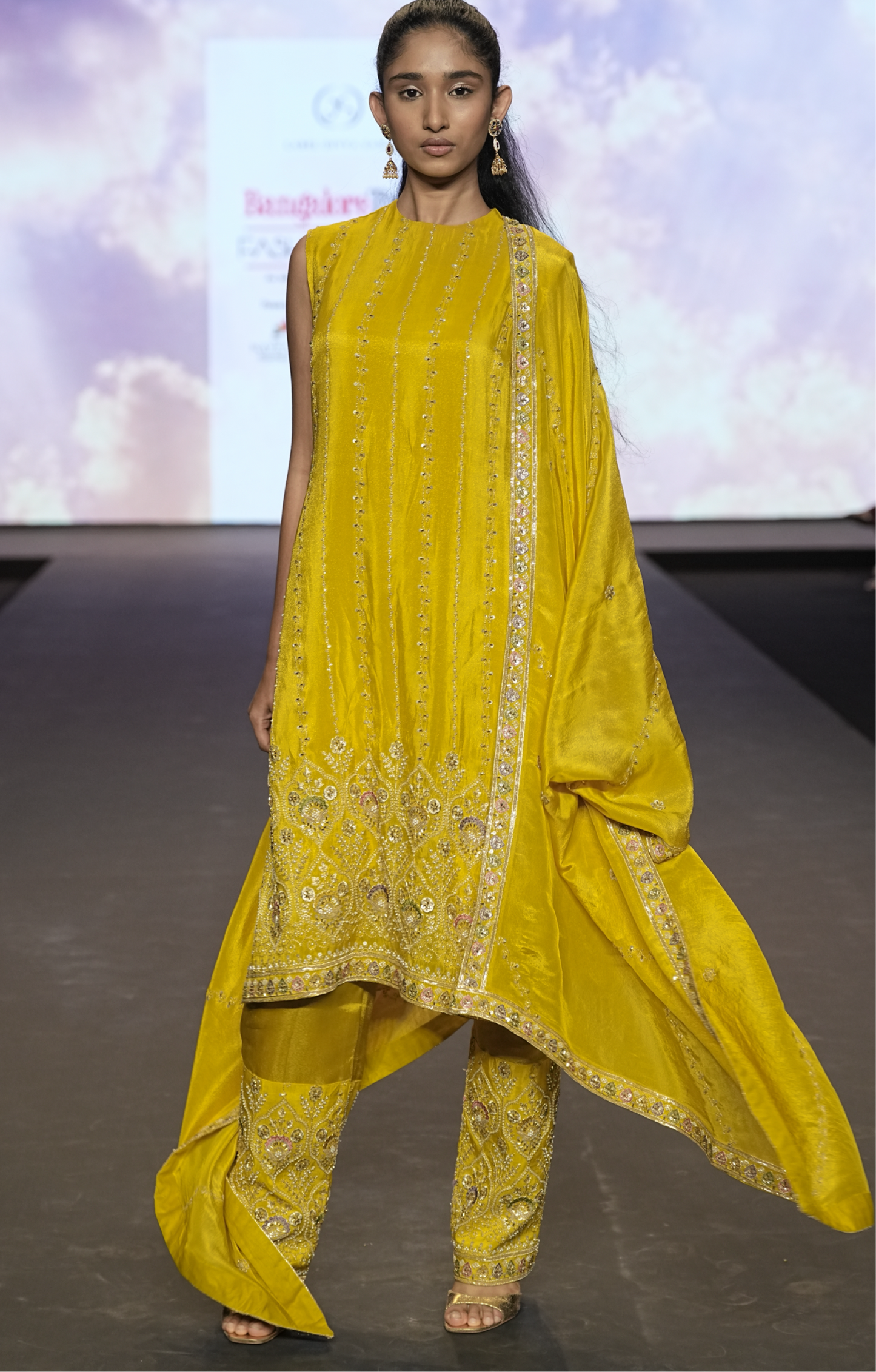 Amaltaas kurta set