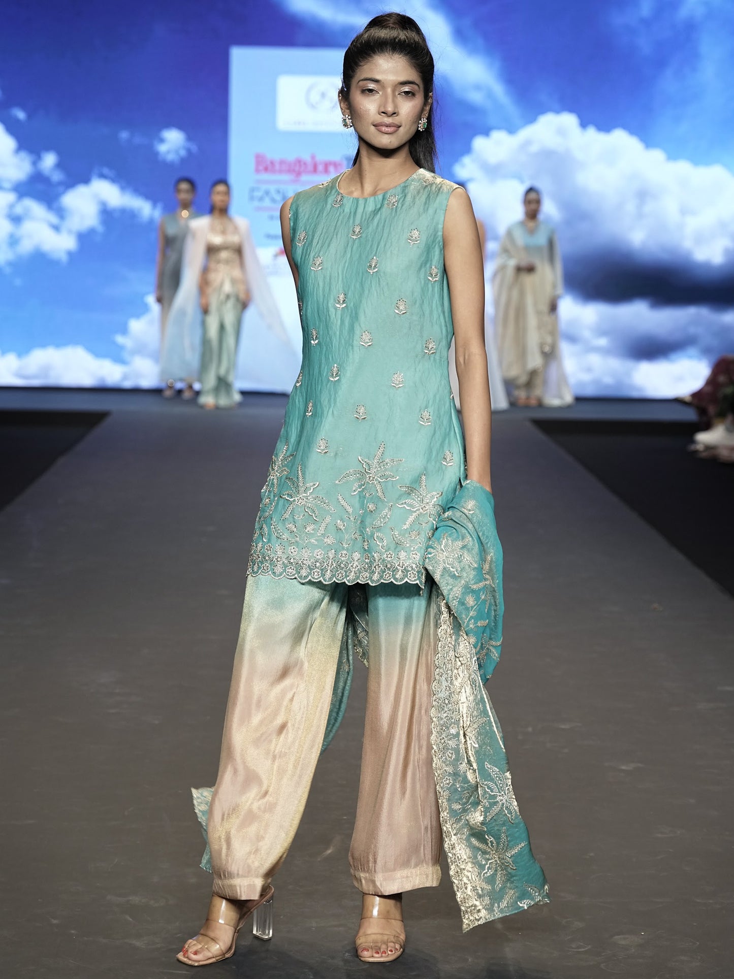 Neelaya kurta set