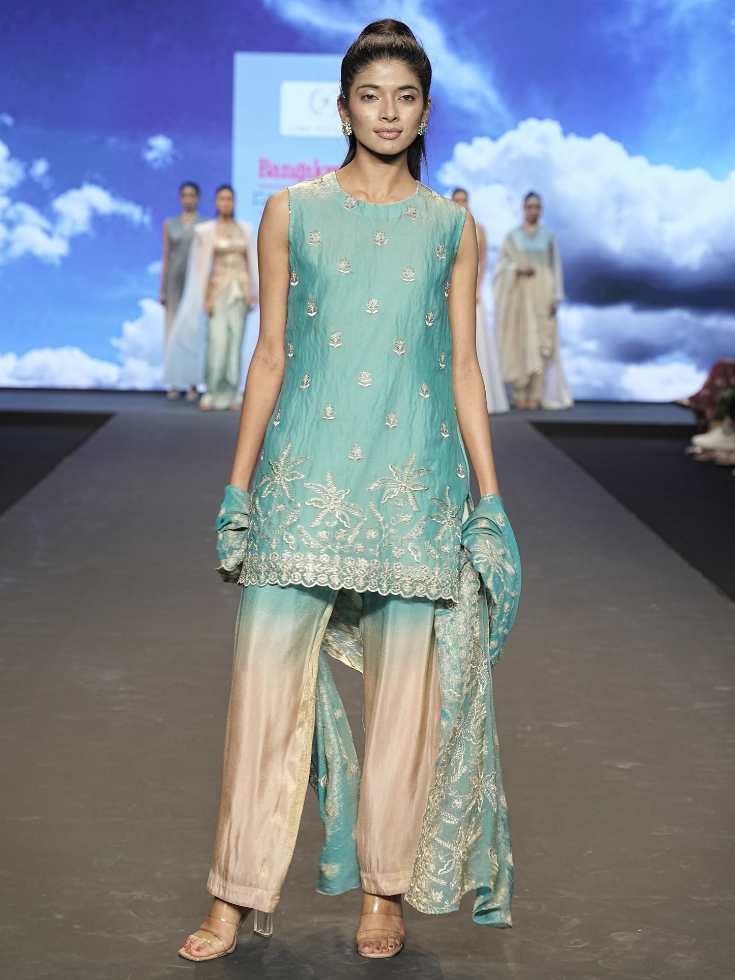 Neelaya kurta set
