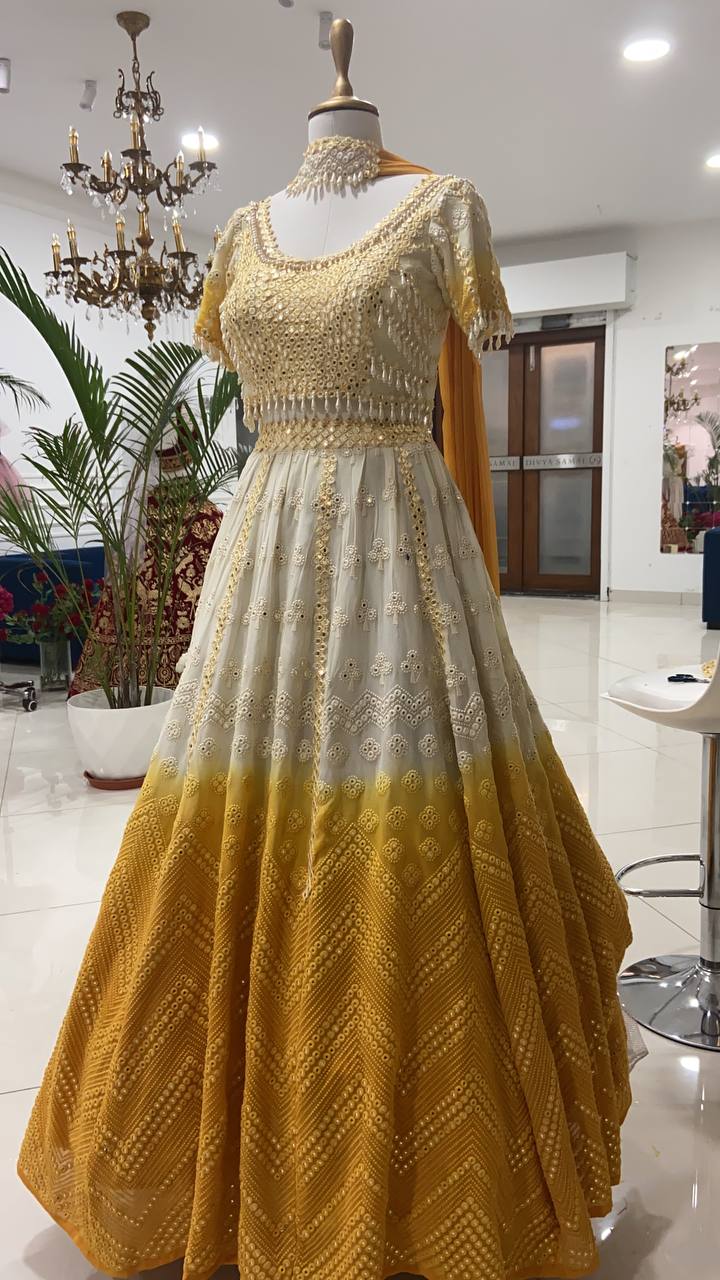 MEERA LEHENGA SET